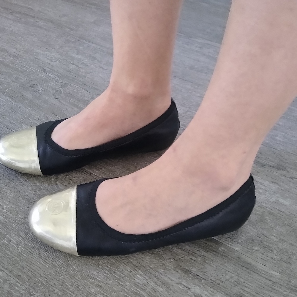 Micheal Kors flats